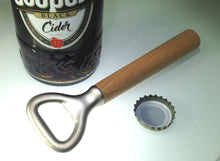 Lade das Bild in den Galerie-Viewer, Premium Flaschenöffner - Holzgriff Buchenholz